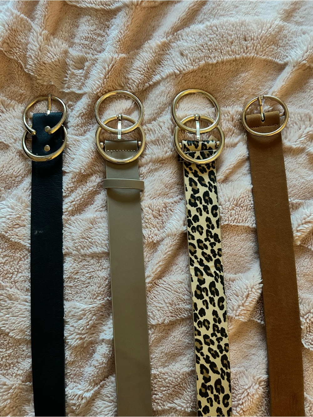 Lot of 14 Women’s belts (Bebe, Nine West, DKNY, vintage)